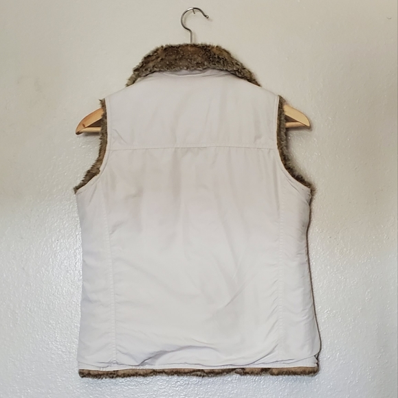 Faux Fur Zip Up Reversible Khaki Vest - Picture 4 of 4